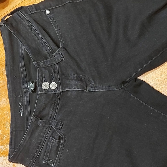 Black Skinny Jeans - Picture 3 of 7